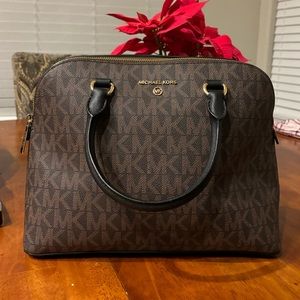 Michael Kors Cindy Bag